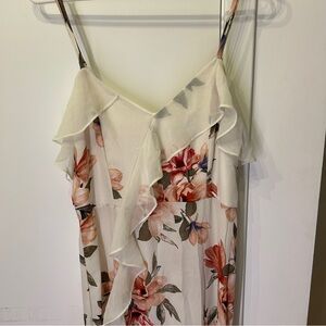 Floral Dress with Ruffled Leg Slit 🌷